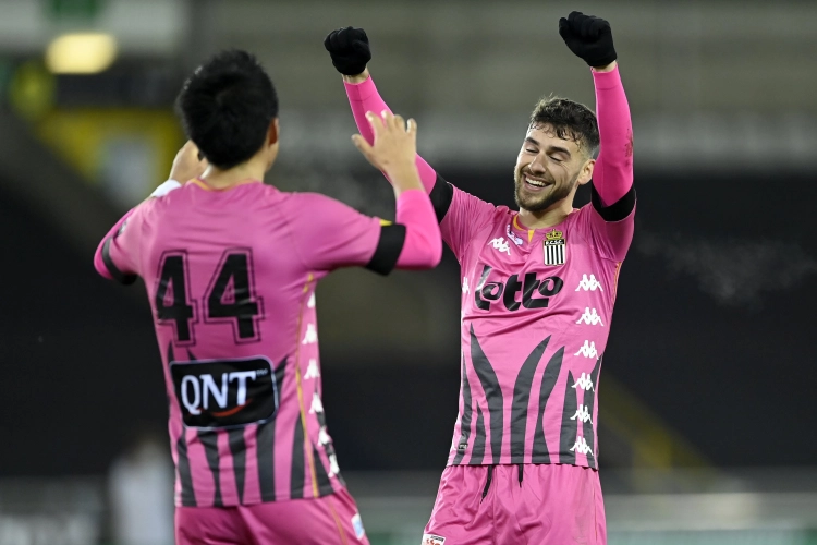 Massimo Bruno héros de Charleroi au terme d'un match complètement dingue!