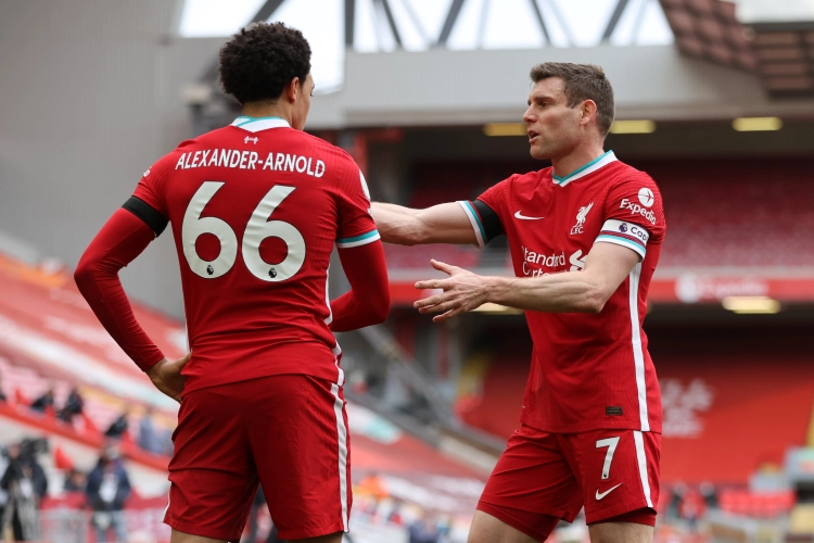 Liverpool s'en sort dans les arrêts de jeu face à Aston Villa !