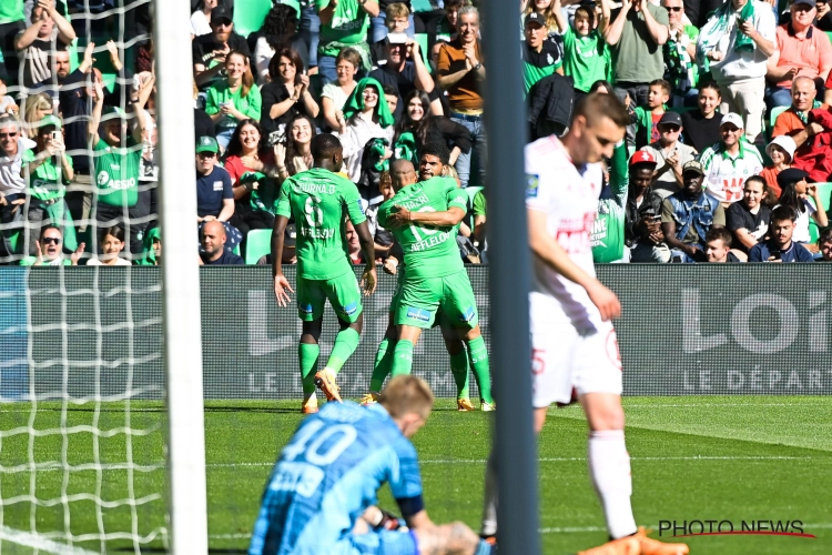 Saint-Etienne retourne Brest et sort de la zone rouge 