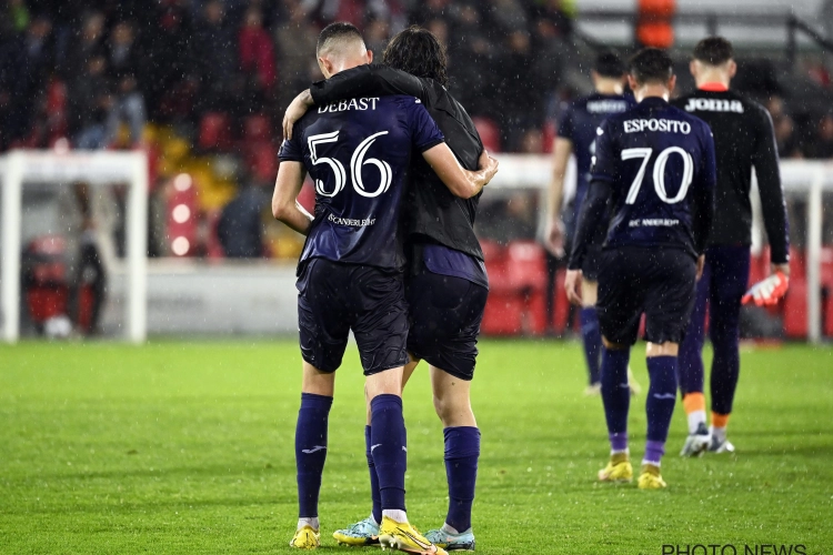 Zeno Debast blessé à la cheville lors du Clasico