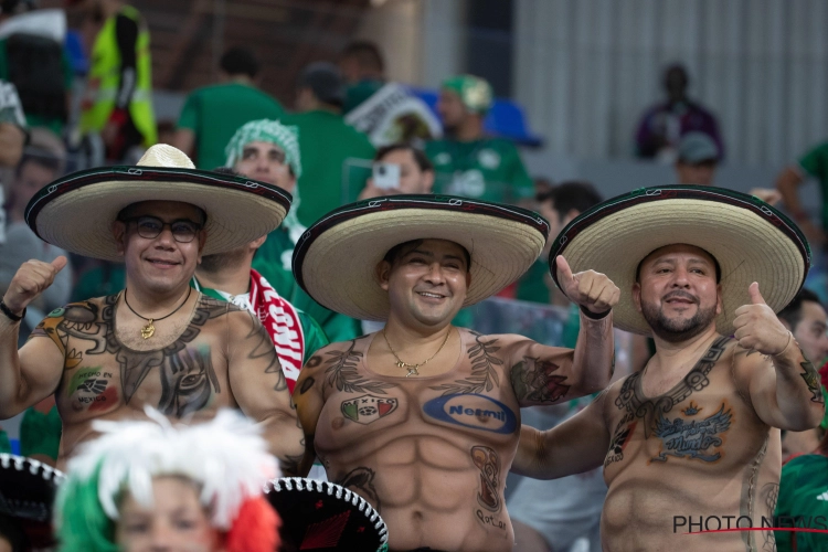 🎥 Des génies : des supporters mexicains tentent de faire entrer de l'alcool dans le stade