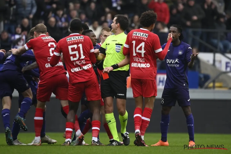 Anderlecht et l'Antwerp terminent à 10 et ne trouvent pas la faille 